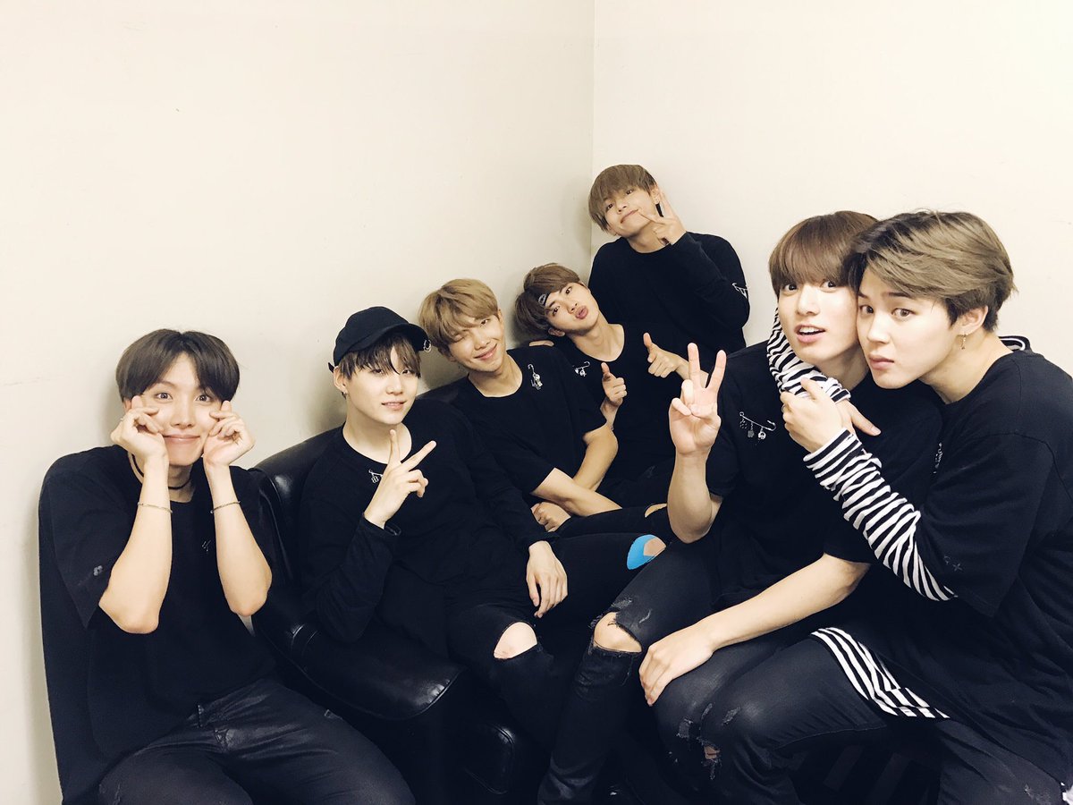 BTS_Jk_TH_NON's tweet photo. 初タグ！！ARMYのお友達いっぱいほしいです😄

02line

テテペン️🦁

愛知ARMY

#防弾少年団 #BTS  
#テテペンRT 
#少しでも気になったらRT 
#フォローした人全員フォローする 
#ARMYと繋がりたい https://t.co/D4map3N1Fr