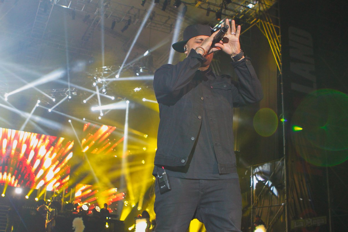 LaMega's tweet photo. Gracias @nickyjampr por hacer parte de #Megaland2017 🎆 https://t.co/tuPjgjyUEv