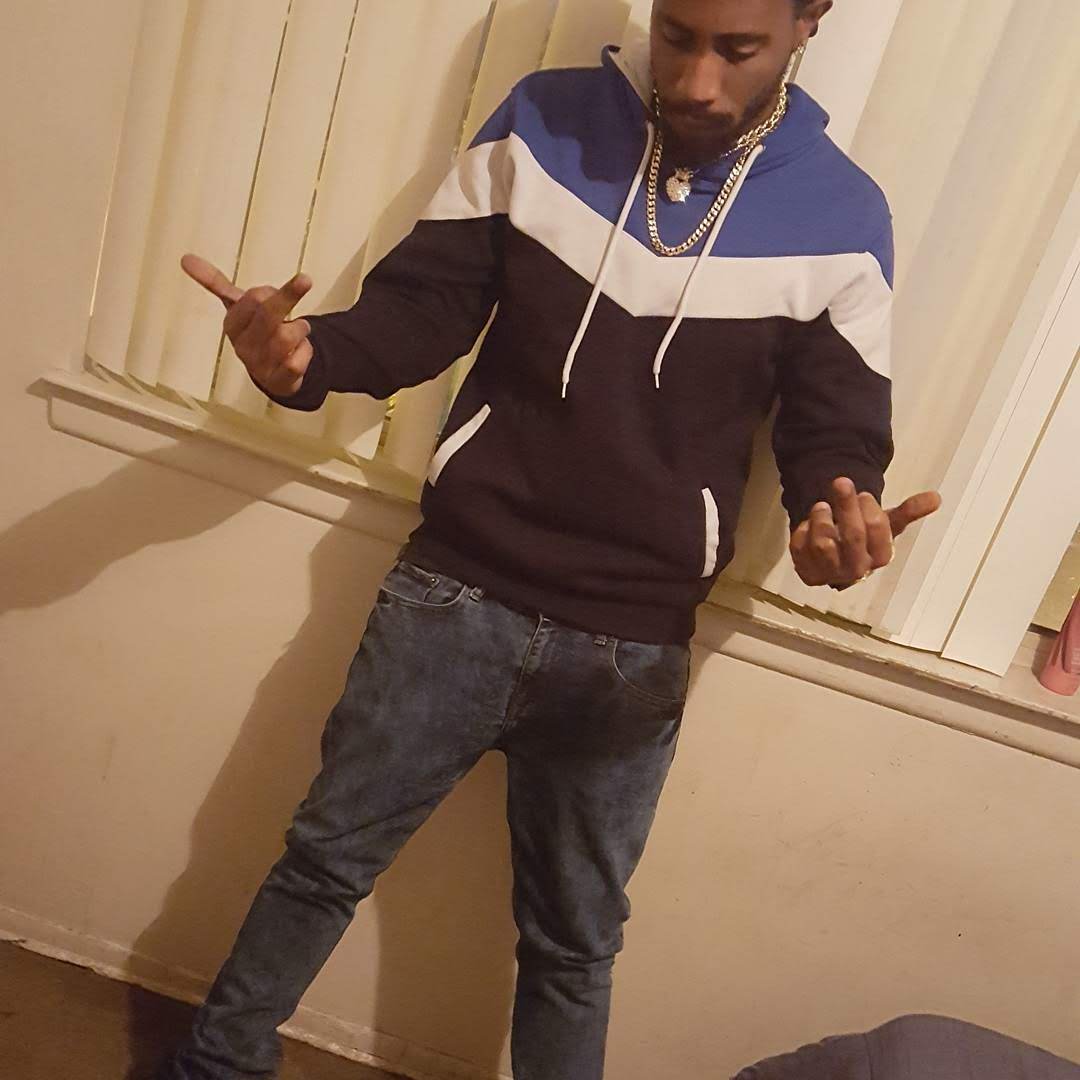 CLoyalboy's tweet photo. Fuck 12 #1017 #LBMG shit #police eat a dick Pigs https://t.co/LmnOYcHvLH