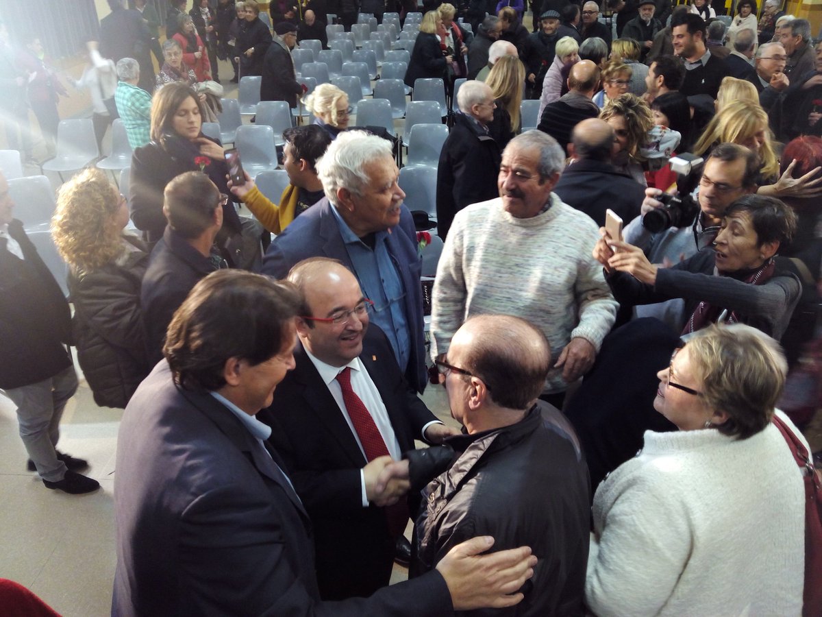 PSCBBS (@pscbbs) on Twitter photo Magnífic dia amb <a href="/miqueliceta/">Miquel Iceta Llorens /🌹🇺🇳</a> al #Bages on juntament amb Mercè Cardona pportaran #SolucionsIceta #IcetaPresident i com no! Una allau d'ànims i rostres d'esperança per donar un nou rumb a la política #CAT <a href="/socialistes_cat/">Socialistes PSC/❤</a> <a href="/felgonzalez/">Felip González Martín</a> Magnífic dia amb <a href="/miqueliceta/">Miquel Iceta Llorens /🌹🇺🇳</a> al #Bages on juntament amb Mercè Cardona pportaran #SolucionsIceta #IcetaPresident i com no! Una allau d'ànims i rostres d'esperança per donar un nou rumb a la política #CAT <a href="/socialistes_cat/">Socialistes PSC/❤</a> <a href="/felgonzalez/">Felip González Martín</a>