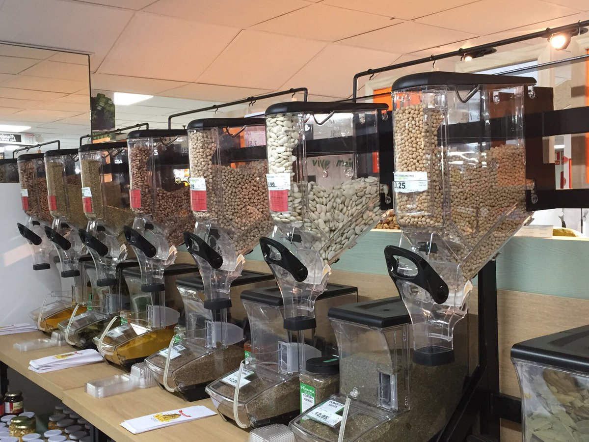 rollet_sl's tweet photo. Nueva exposición de venta a granel Spar San Fernando. Toda una revolución para estos productos de calidad #RolletSL #GranCanaria https://t.co/6tqnowz0Mc