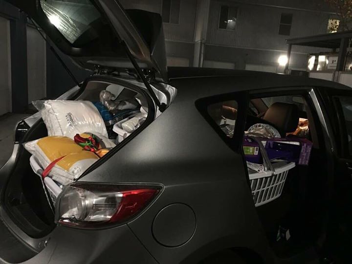 newvintagesoco's tweet photo. Yes it’s true. A little Mazda CAN hold 7 huge laundry baskets loaded with much needed home supplies and gift cards on their way to 7 teachers in Santa Rosa whose homes were lost in the fires! This is how New Vintage Church rocks and rolls ❤️🙏🤓.  Jan Dunnagan  #ForNorCal https://t.co/9ASy6ZrGLq