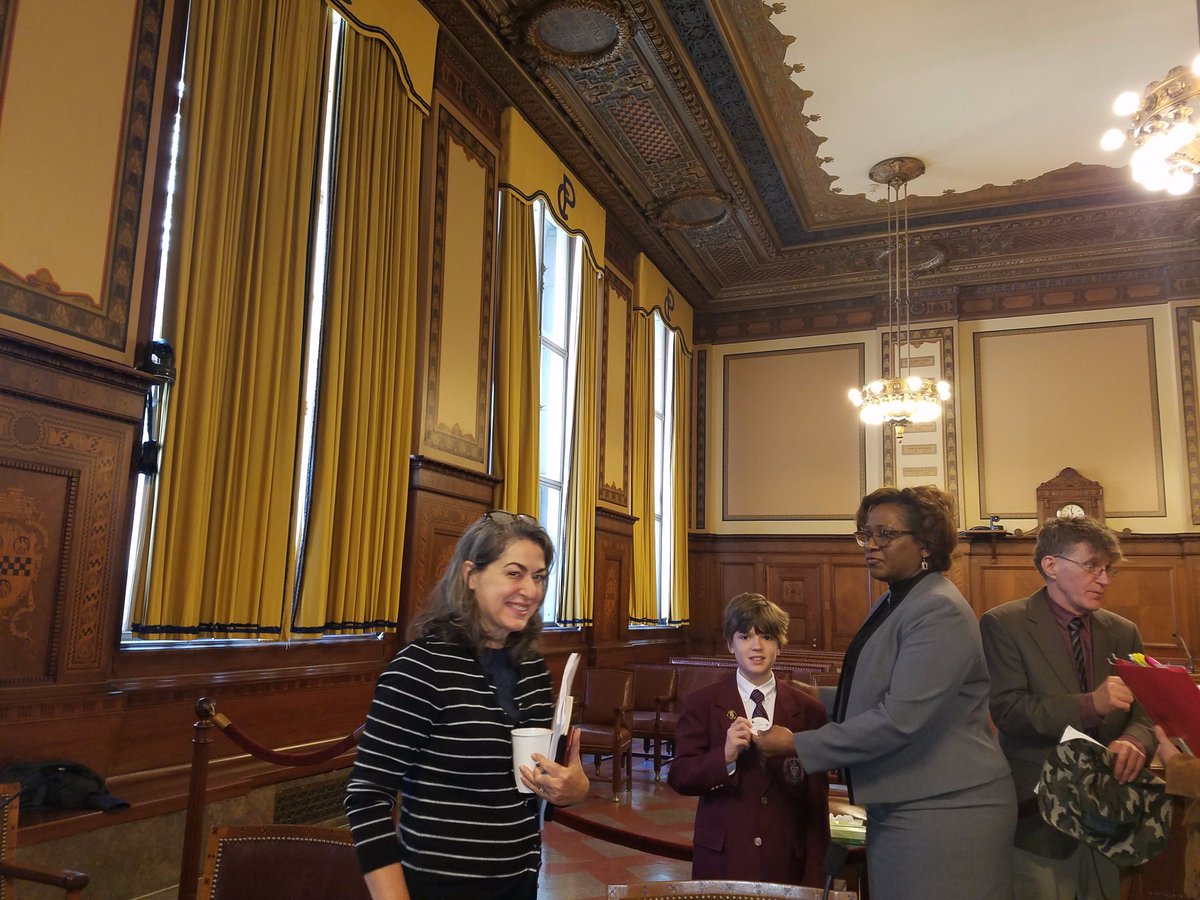 _stedmunds's tweet photo. Thank you @danielgilman @PGHDistrict8 for hosting 6th grader, Will, at your Council meeting today! One of the many ways St. Edmund's Academy students engage in our city! In the spirit of community, donate to #GiveBigPittsburgh today: https://t.co/QZift4QFHS https://t.co/Gl3IxjVPkY