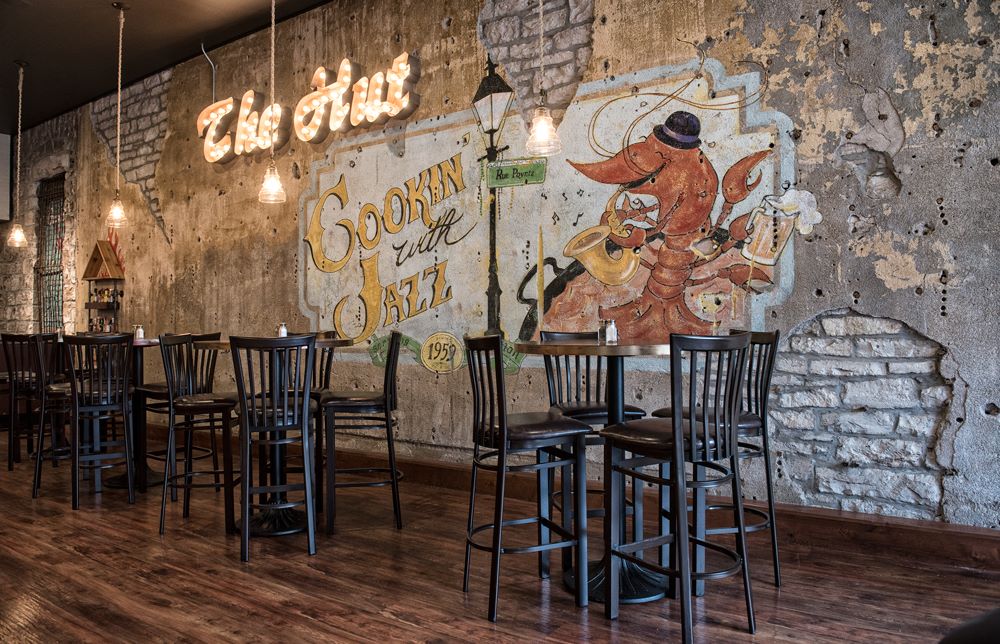 TheHutMHK's tweet photo. To our loyal Hut guests… it’s with a heavy heart that we inform you that we’ll be closing our doors on Saturday night. We would like to genuinely thank all of you for coming with us on this journey in downtown Manhattan. https://t.co/D30ghDQ2D1