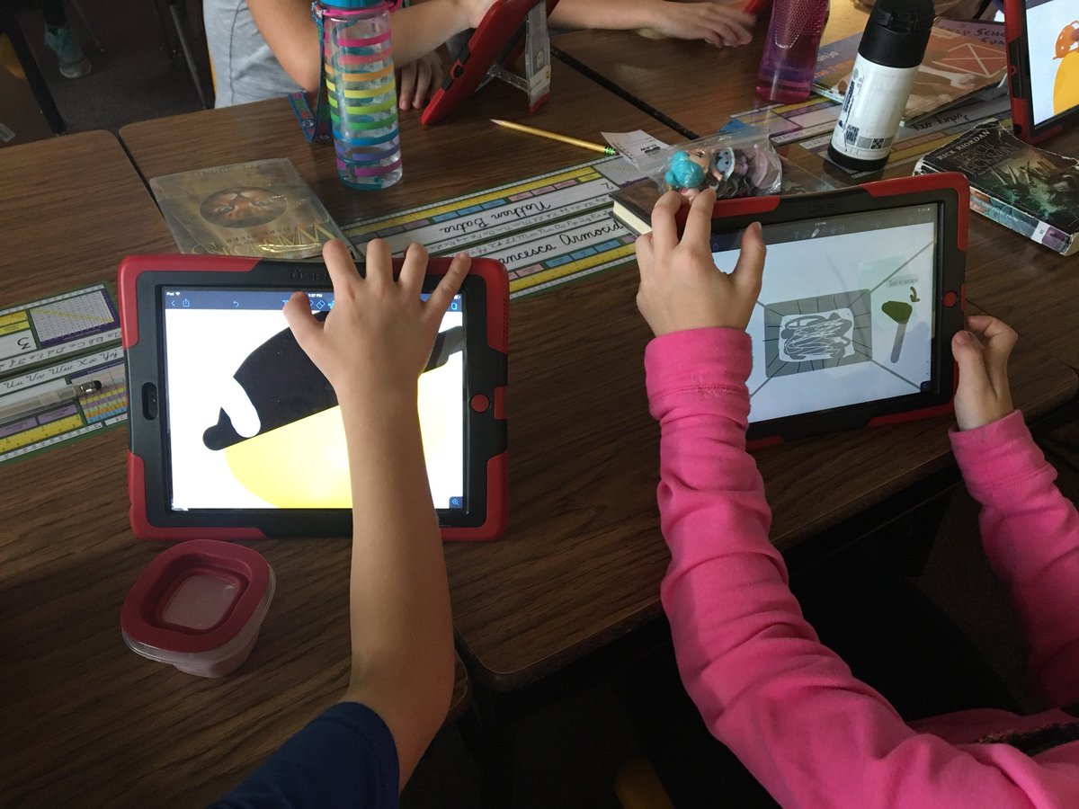 MrsChangGrove's tweet photo. Ss are #SketchNoting on @NotabilityApp as they listen to the read aloud, The Birchbark House. Their drawings, notes, & listening skills are amazing! #bsd220tech #NativeAmericanUnit #visualizing #listening #comprehension @GroveAve220 https://t.co/qMTDHG6BNZ