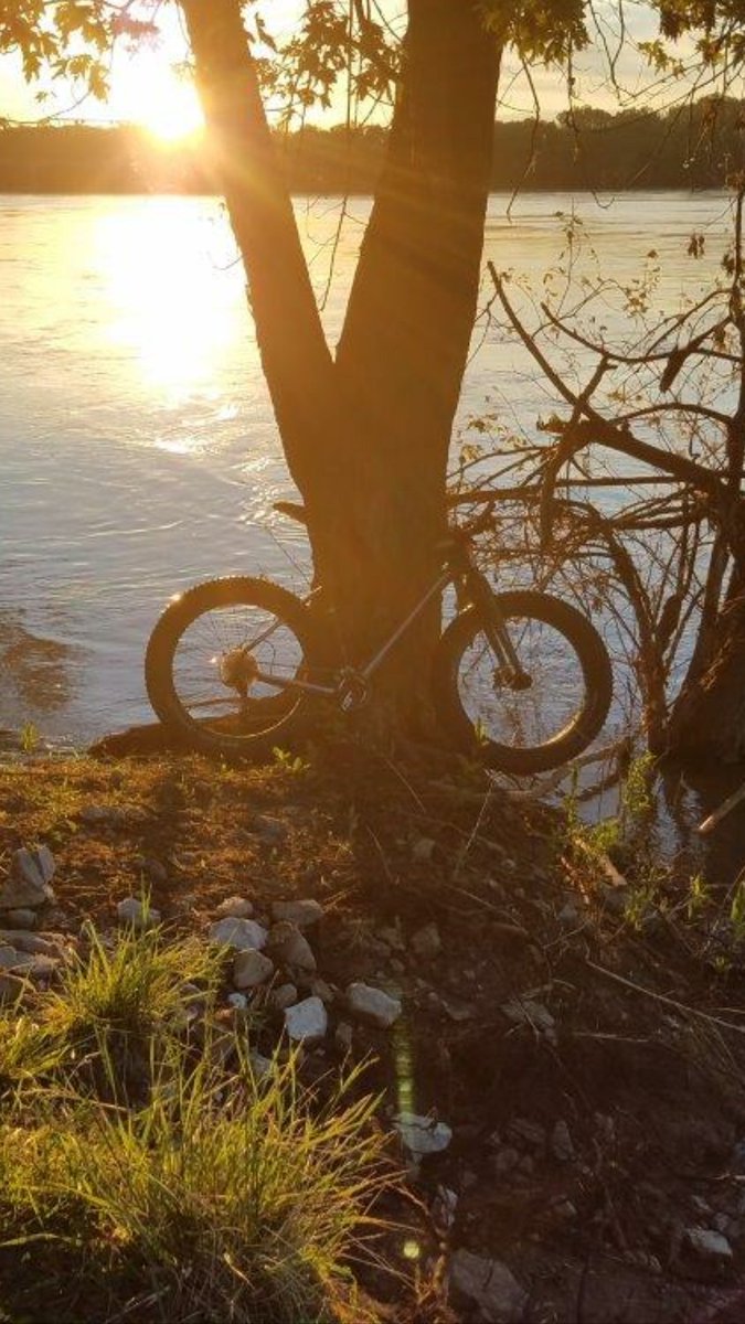 CharlieHilse's tweet photo. This Saturday is Global Fat Bike Day!
Who is with me #rollingfat?? https://t.co/W6cXknYSWq