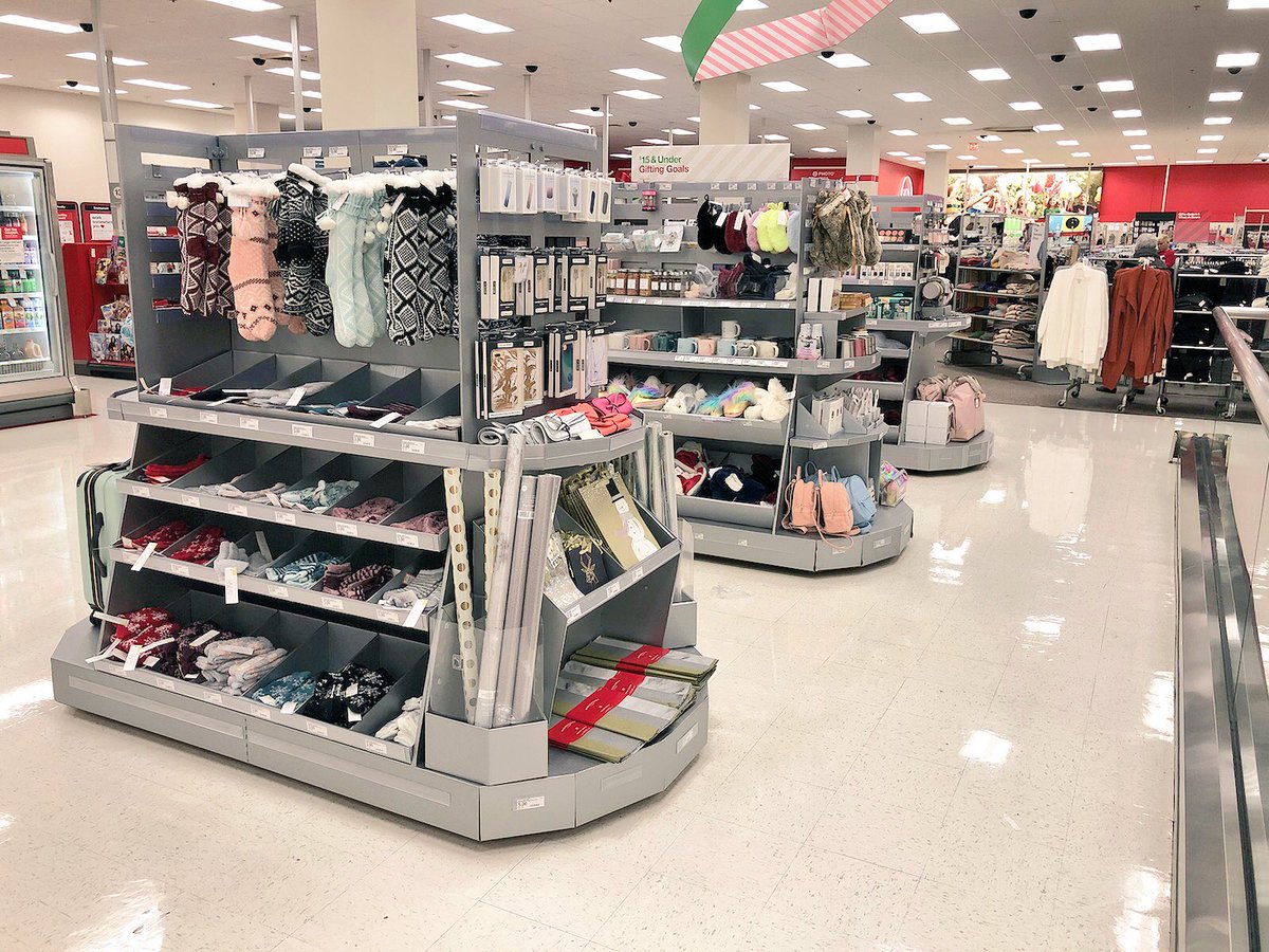 Specialty0927's tweet photo. HUGE recognition to POG and Brand TM Eninna for filling and flexing these NEW Amplified Gifting fixtures! @JustinkalebMe https://t.co/enQmF2Go9u
