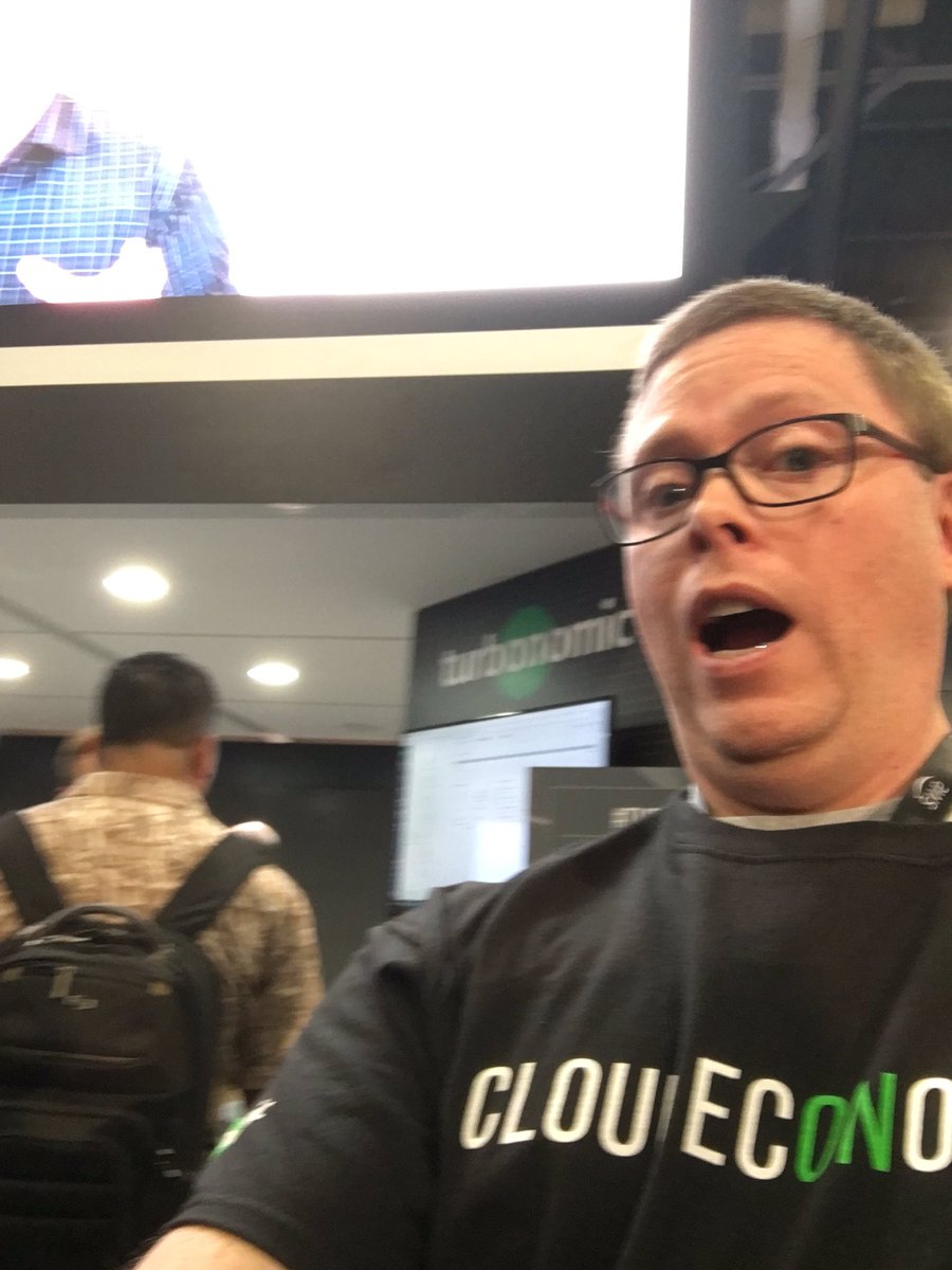shadaddy64's tweet photo. @Turbonomic love the shirt! #cloudeconomist #AWSreInvent https://t.co/e680JwiaYY