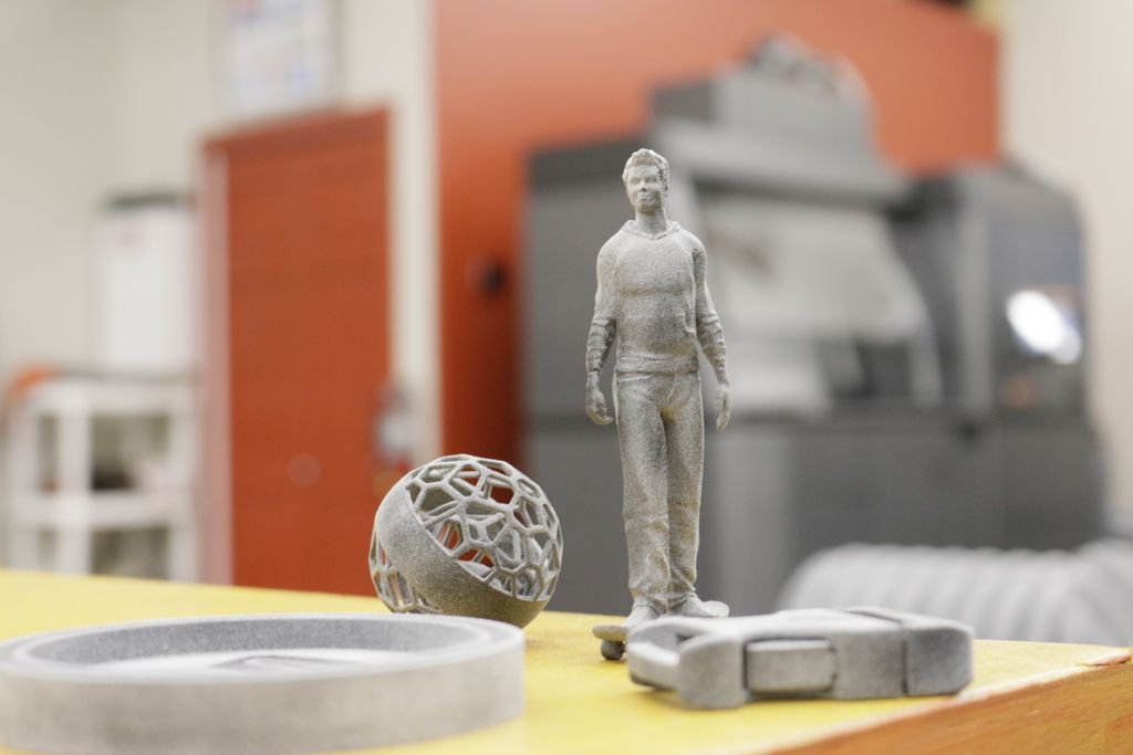 dilabsinc's tweet photo. DI LABS 1ST IN MN TO OFFER MULTI JET FUSION TECHNOLOGY: We are proud to announce this latest addition to our lab. #MJF is ushering in a new era of #manufacturing by providing high volume, consumer-ready parts as an alternative to injection molding. 
https://t.co/8R1DDOdLnF https://t.co/tIenYlsLsv