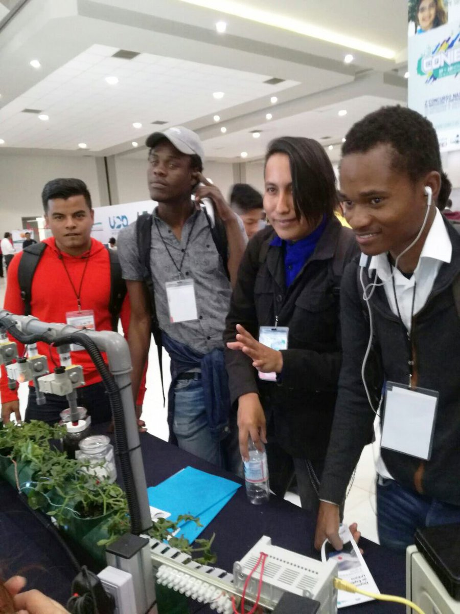 UPPiedrasNegras's tweet photo. Nuestros alumnos presentando su proyecto "Implementación de tecnologías para el control y monitoreo de sistemas hidropónicos empleados para cultivo y biorremediacion" en la categoría de emprendimiento tecnológico #SomosPotros #CONIES2017 #Ficroteo #NuestroOrgullo #Ecológico https://t.co/4dycdKTaCW