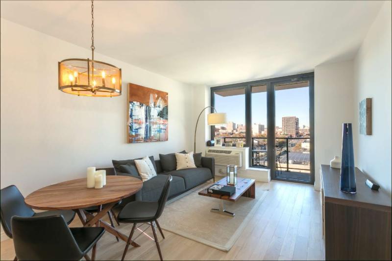 JCityRealty's tweet photo. Just Listed! Exquisite 1BR + Den w/Balcony in Luxurious New Construction Condominium https://t.co/sqFZZ2je17 https://t.co/YPTUaOiQUa