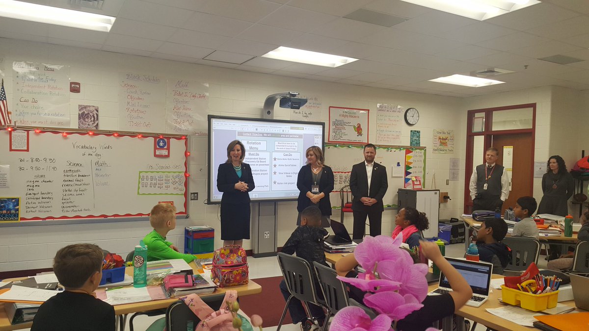 lara_scanlon's tweet photo. We really enjoyed your visit and learning about your careers today! @MadisonsTrust16 @BarbaraComstock @RepComstock #mtes2yr https://t.co/vw19pwZiis