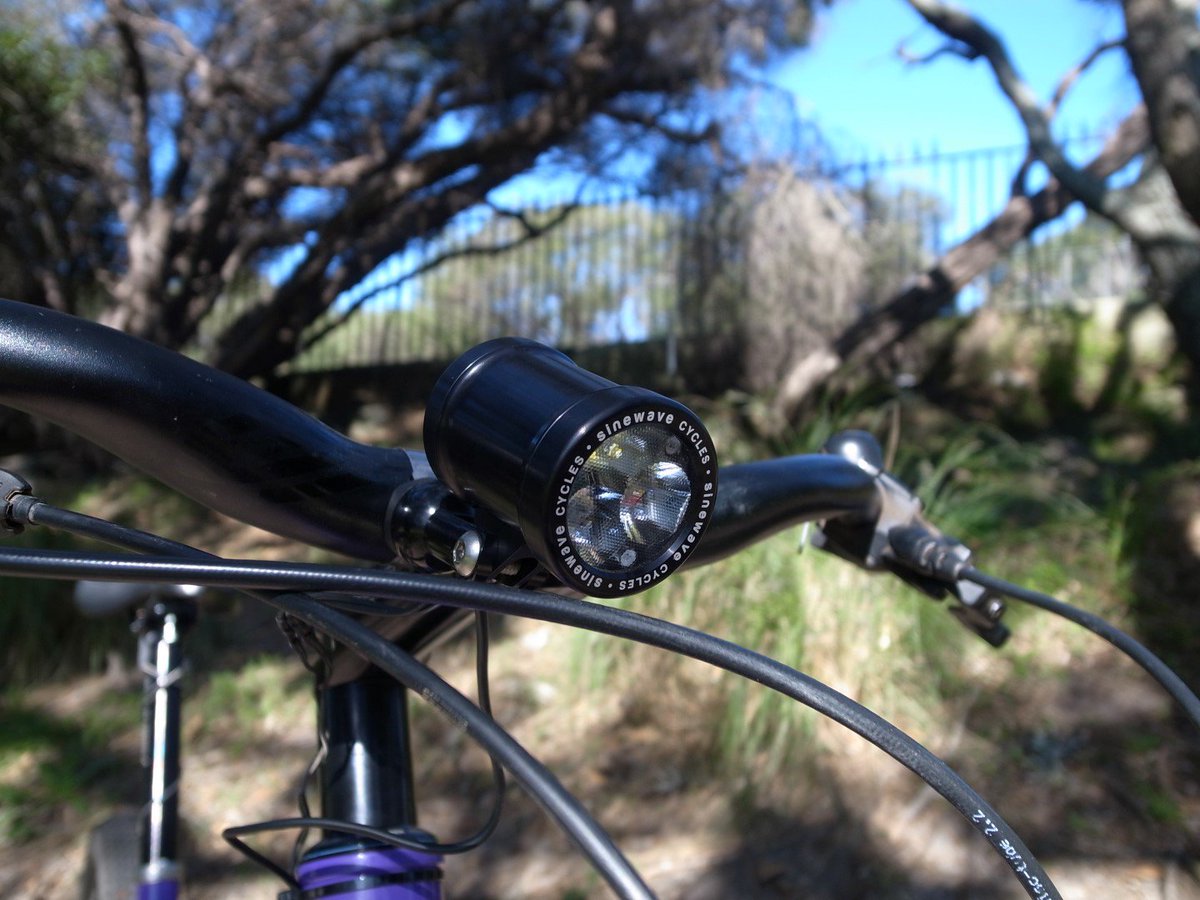 sinewave cycles beacon dynamo light