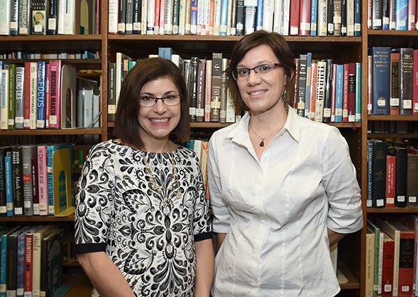 STMhuvey's tweet image. Local Librarians Recommend Books for Holiday Gift-Giving buff.ly/2BjH1Ys Way to go @Librarystm!