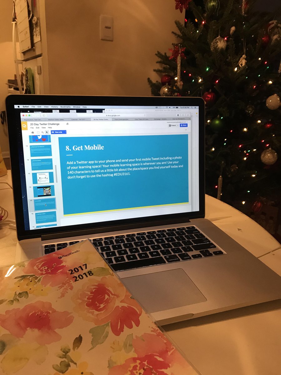 MadisonGiibbs's tweet photo. Enjoying this rainy afternoon in my personal learning space! Christmas tree up and all 😀🎄🤓 #edu3161 https://t.co/brPvOBHNWc