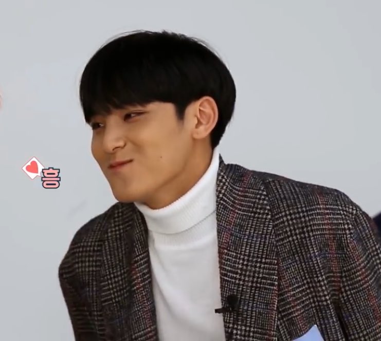 meIaningyu's tweet photo. okay but why does he have to be so CUTE https://t.co/kNmbLVsn2q