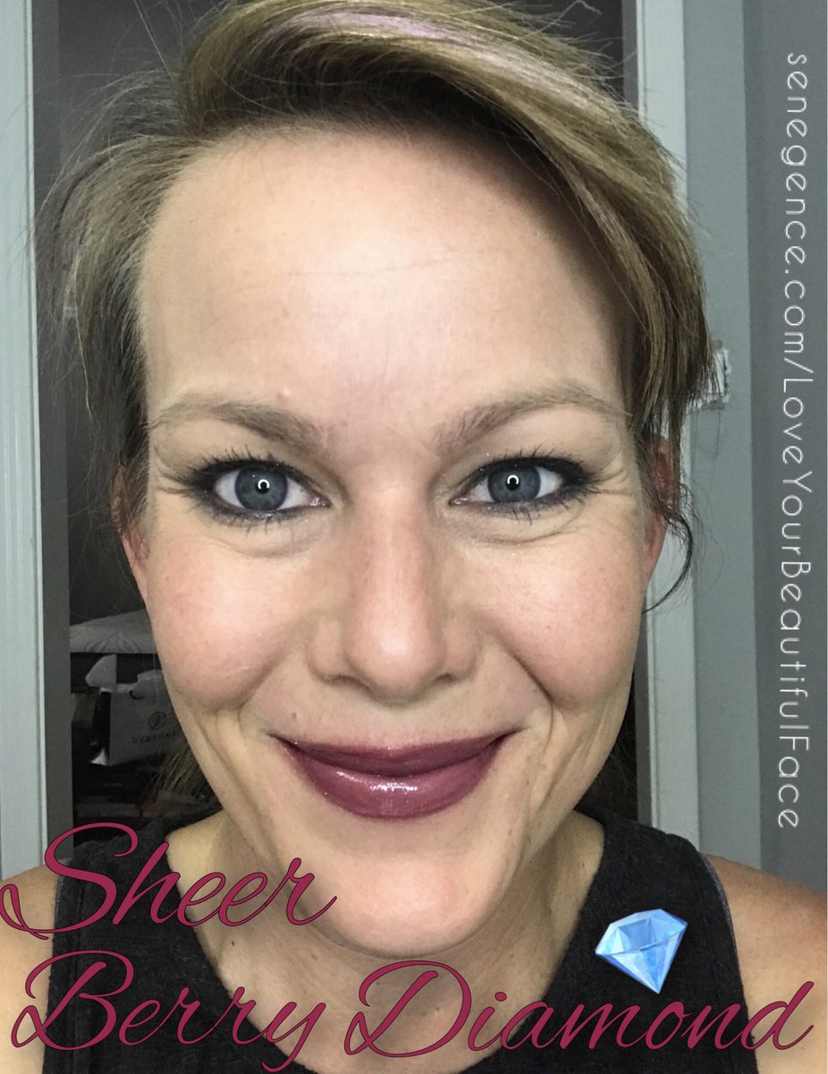 LYBF_Hailey's tweet photo. Sheer Berry Diamond is perfect for holiday parties. The LipSense Diamonds are Limited Edition so act fast!!! #sheerberrydiamond #longlastinglips #diamondsareagirlsbestfriend #senegence #holidaycolor https://t.co/bJ9I0g23gb