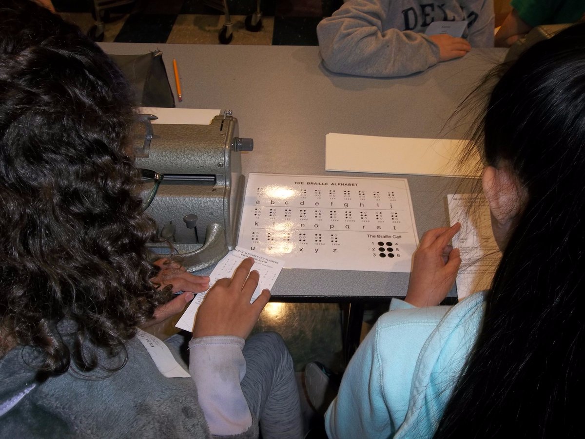 SequoiaTeam's tweet photo. Understanding differences and empathizing with those who are visually impaired #hopsquawk #understandingdifferences #schoolprogram https://t.co/NKulRqwMJO