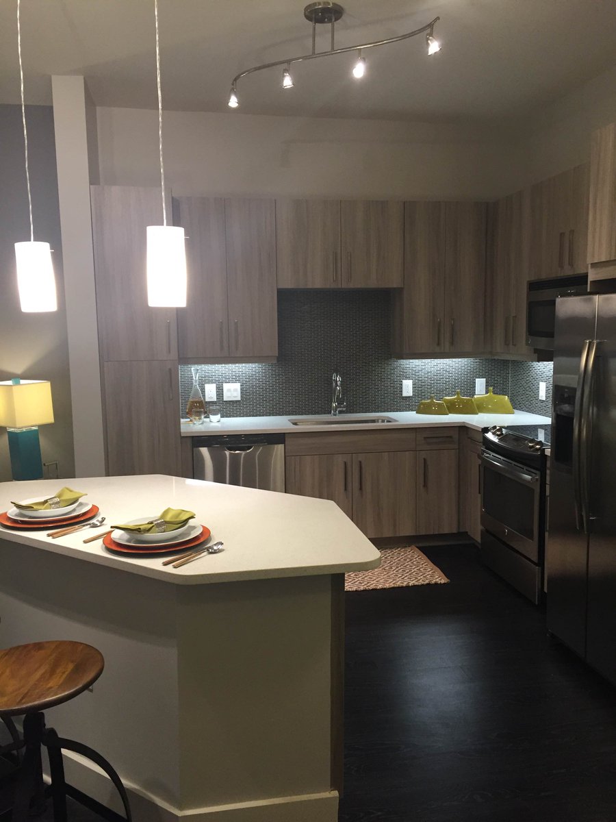 CircaUptown360's tweet photo. We only have 1 A2 floor plan left! With amazing new rates and specials, it won't last long!! Call 704-335-3029 today for more information on our current availability! #fanofthefinerthings https://t.co/0GWUjIFOOi