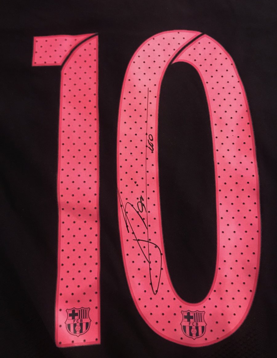 ClubMitjanit's tweet image. ATENCIÓ! 🔵🔴

RT i 'FOLLOW' si vols una samarreta de #MESSI firmada!

Molta sort!

#ClubMitjanit