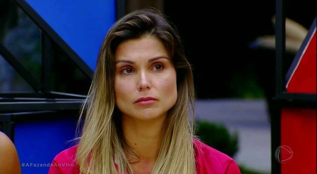 ComunicaSocial_'s tweet photo. Ela é guerreira e jamais abriria mão de um sonho, por mais difícil que esteja sendo estar ali. Ela merece muito todo esse amor e carinho  que vocês emanam. Vamos continuar daqui com o pensamento positivo, boas energias e orações! Falta pouco! 🙏🍀 #FlaviaCampea https://t.co/Zu6IWDL19K