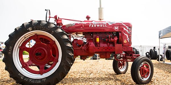 The global agriculture tire market is forecast to reach $8.2 billion by 2022, driven by rising agriculture vehicle sales and expanding agriculture vehicle fleet size according to a new report.
bit.ly/2hYJoYK