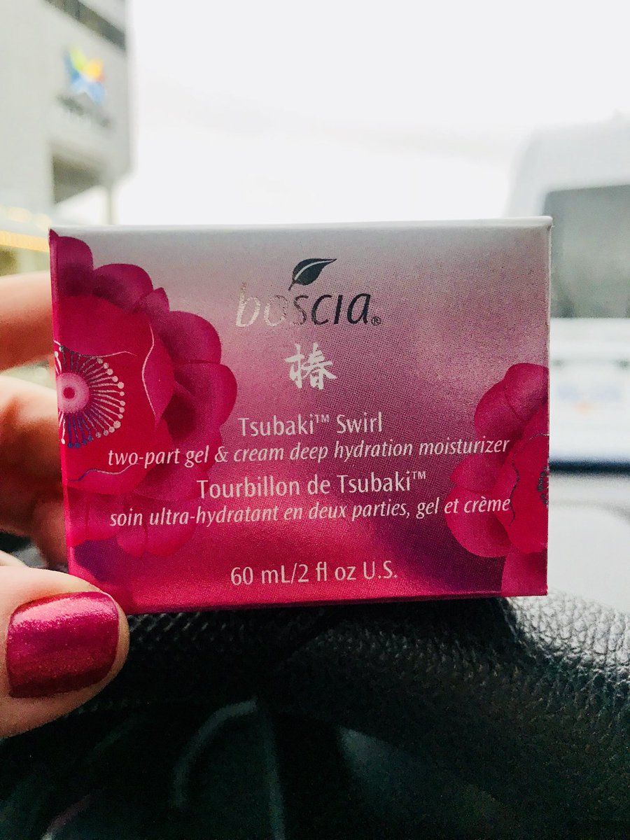 VGirlfriends's tweet image. I swear this is like the 100th time I’ve purchased this! ❤️❤️ #cantlivewithoutthis @bosciaskincare