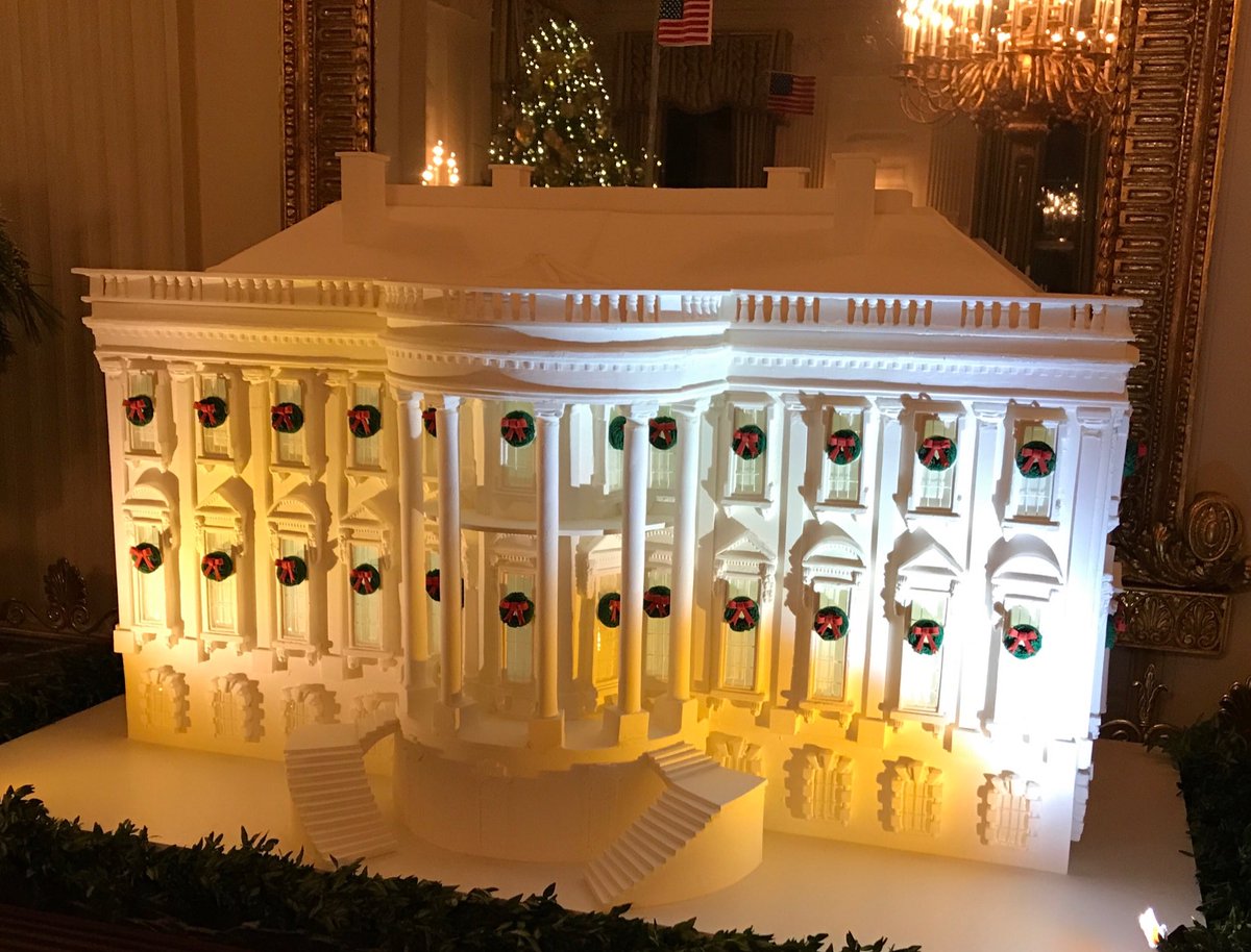 What an incredible #GingerbreadHouse made by the amazing culinary team at the #Whitehouse! 🇺🇸🇺🇸🇺🇸