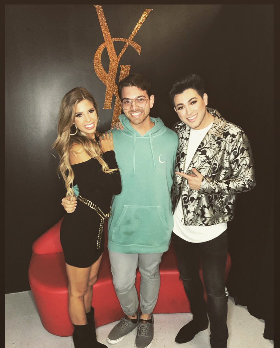 Kevinkiley123's tweet photo. It was a pleasure meeting these two amazingly talented people! Thank you for a great experience and being so humble and kind! And big thank you to @ysl @yslbeauty @mannymua733  @Laura88Lee 
#catspajamas
#mannymerch🌙 https://t.co/Q6hP5psPUK