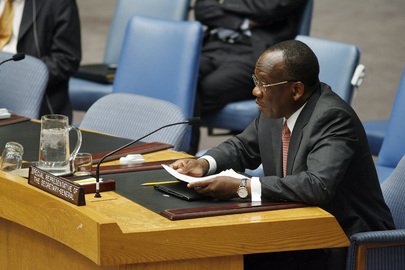 innercitypress's tweet photo. Q&A: On #Cameroon, Inner City Press Asks UN If @AntonioGuterres Will Meet Biya in Abijan at AU-EU, Golden Statue II Without #FailingFall? https://t.co/ckFAFsu1dB https://t.co/hX7cQkBM9d