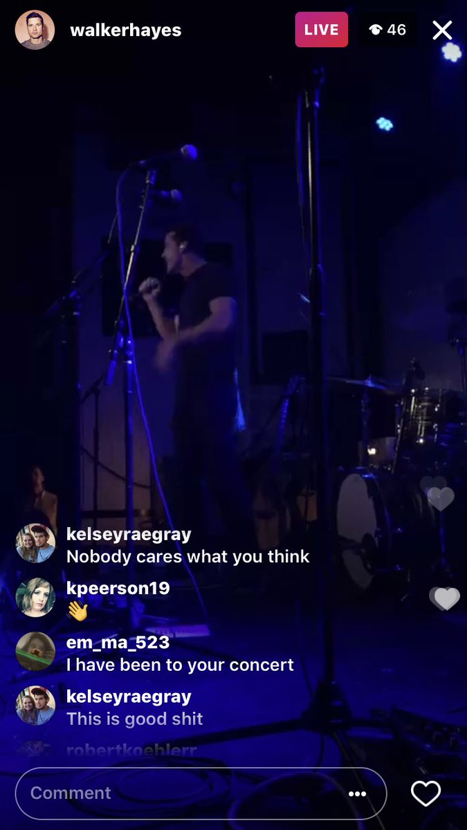 courtneyw131's tweet photo. Lord have mercy #heyrob #wedontcare !!! 😂😂 @kelseyraegray @walkerhayes https://t.co/OuWfZnamAQ