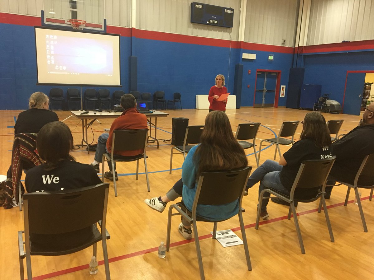jimflynnkysupts's tweet photo. Kelly Davis with @GRRECKY shares important information about bullying at #AParent'sToolbox Forum! #Bully-freeSchools https://t.co/r3rkxLLQq8