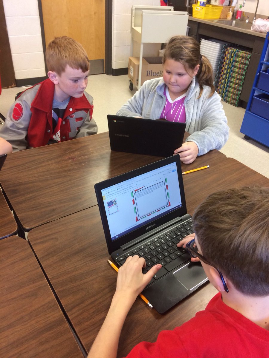 evagriffin10's tweet photo. True "student" teachers. Learning from each other- that's the way we do it! #ColtPride #5thGrFun @RivercrestSD https://t.co/uN1SDP7SEn