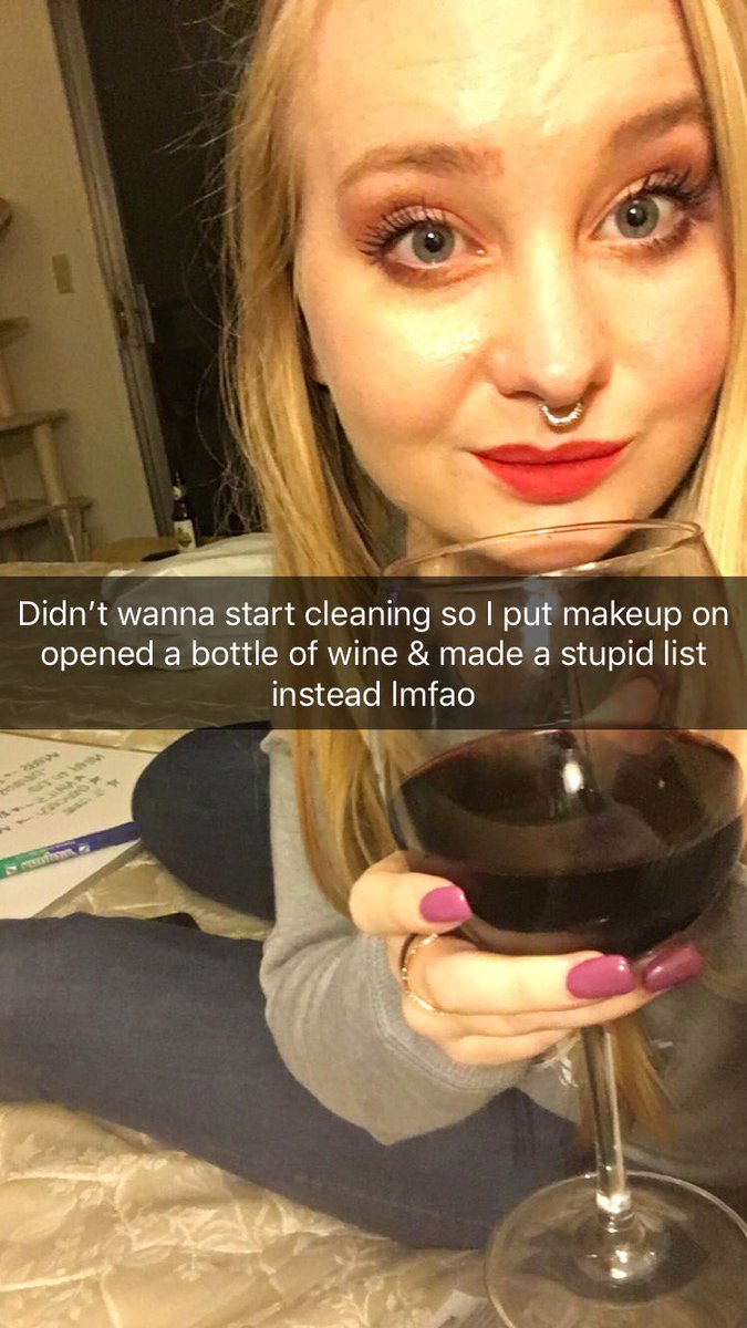 KatieKinsFasho's tweet photo. Literally my life #katieproblems https://t.co/bSXc62DdPI