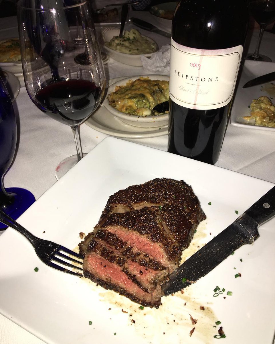 Killensteak's tweet photo. According to @turdnado (and we couldn't agree more!): "Sometimes all you need is red meat and red wine. Killen's kills it." #backtobeef #USDAPrime #alexandervalley #redmeat #redwine https://t.co/uBpeSyoHfR