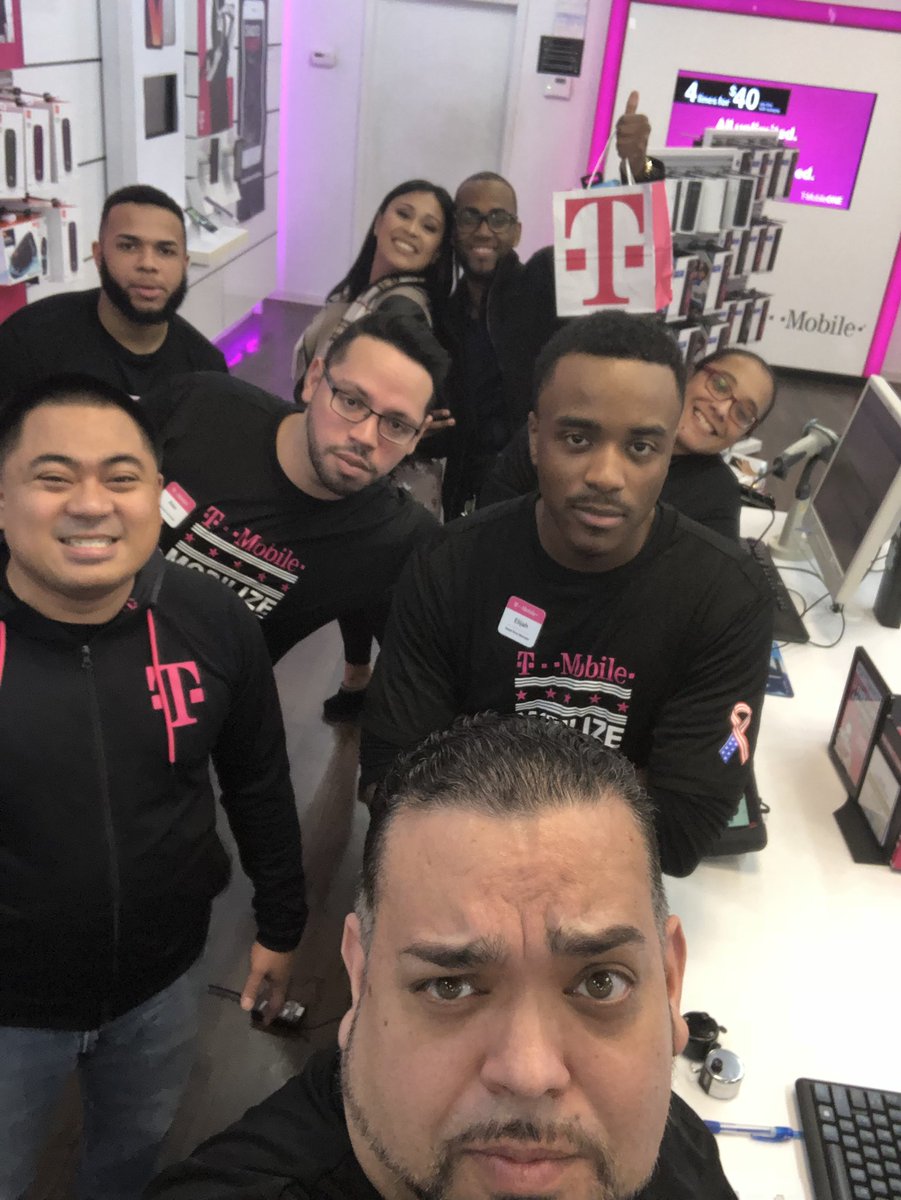 This team in North Arlington really making it happen. Shout out to RSM Elijah for creating such a great culture #tmobile #uncarrier #teammagenta #tcc #teamsaleem #teamsteven #teamnortheast #teamelijah