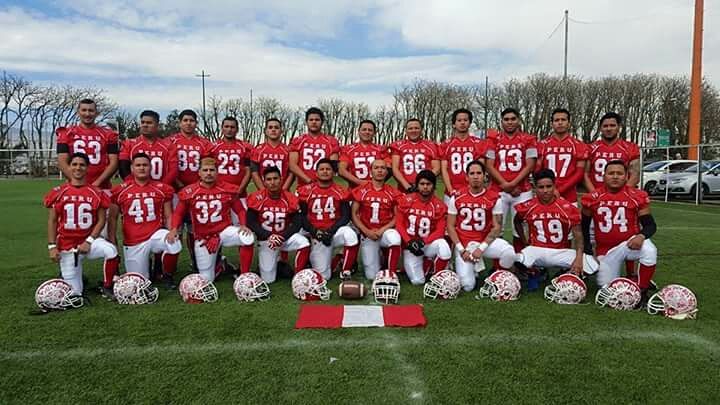lapautape's tweet photo. 🏈 #SelecciónPeruana de #FútbolAmericano tuvo debut oficial (6-24) ante #Chile en #Antofagasta, en el #PacificBowl 2017.
🇵🇪 #ArribaPerú https://t.co/5WfvanslqW
