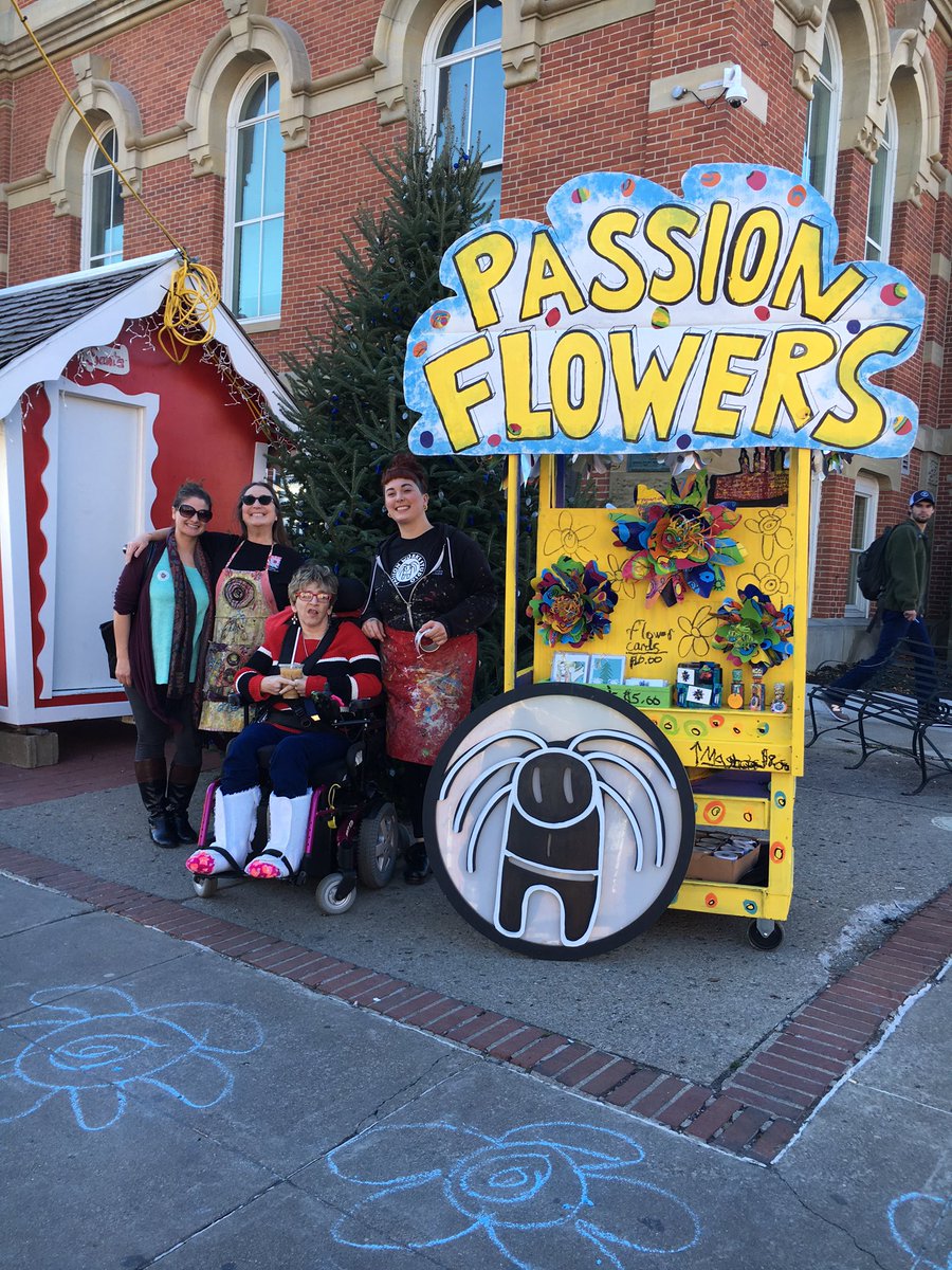 OUPassionWorks's tweet photo. Check out the colorful art cart from Passion Works! Stop into Passion Works to get a passion flower of your own. #PowerOfTheFlower https://t.co/22s9uznlSC
