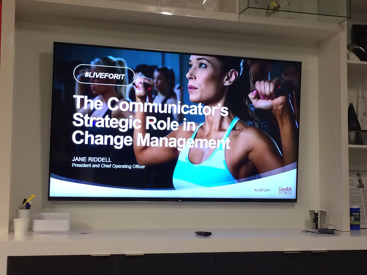 Writer_Rayna's tweet photo. Basically toured the Google campus of London, nbd. Thanks to @iabclondon and @GoodLifeFitness for the great presentation by Jane Riddell tonight https://t.co/ZWlfwirhL4
