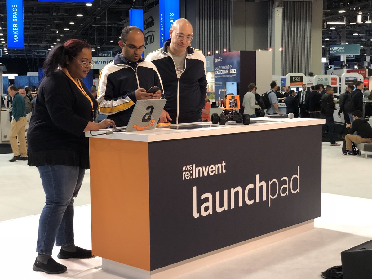 AWSEvents's tweet photo. We are getting ready to go live in https://t.co/DaPp2RKjvc! #reInvent https://t.co/ZTn1H1zCsF