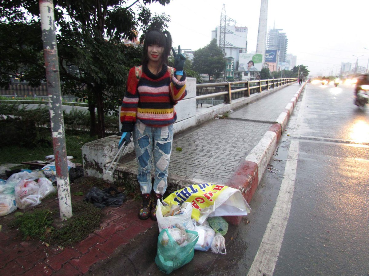 colorfulthuy's tweet photo. 🌍🌍🌍🌍🌍🌍🐾🐾🐾🐾🐾🐾🐾🐾🐾🐾🐾🐾
Hello New Day,
Clean Up 29-11-2017, Dien Bien Phu Bridge 2, Sai Gon
#greenambassador
#bookambassadors
#Minifreebooktree
#greenambassadorfeelingslibrary https://t.co/6Cm8LAOpmh