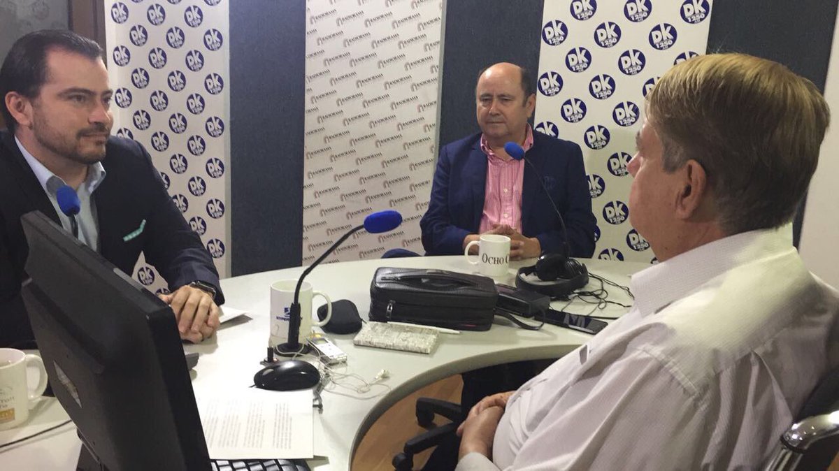 fuerza_turquesa's tweet photo. #Entrevista I En #Jalisco seguiremos trabajando por la educación de calidad; niños y maestros merecen mejores condiciones: @ilichglz, pdte. @NuevaAlianzaJal en Conciencia al Aire por @dk1250 https://t.co/NwDc1ejd3V