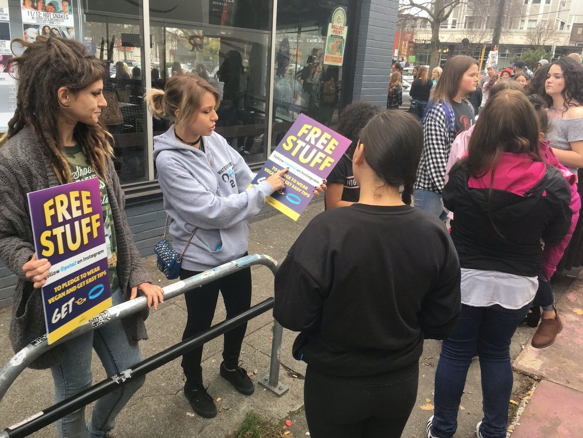 PETAShares's tweet photo. We had so much fun meeting all ya'll at @DigiTour! Thanks for speaking up for animals & pledging to have a #WoolFreeWinter 🐑❄️💙 #DigiTourWinter https://t.co/aqaMvdr5Y7