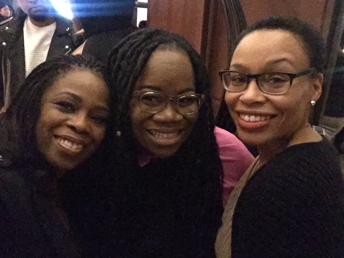 Inpathways's tweet photo. Chicago has a community ready to rewrite the narrative and tell our story.
#givingTuesday #Dhrewrite #chitrack #film #media https://t.co/avsILBQ8iS