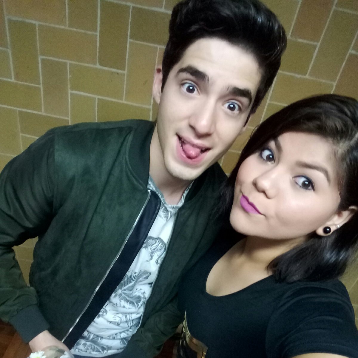 TheRealEstepRey's tweet photo. #NuevaFotoDePerfil #JaryArmy @Jaryoficial #SalimosGuapos! 😎 https://t.co/G4WTccQGRc