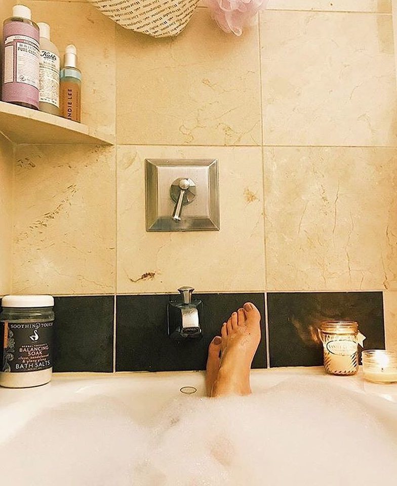 soothingtouch_'s tweet photo. "How I plan on spending my #selfcaresunday evening" ๐ธ: @hbfit via @ashleyspivey ๐ท: @indie_lee
.
#repost #soothingtouch https://t.co/QosHTfZkLh https://t.co/QRxOlXoiAa
