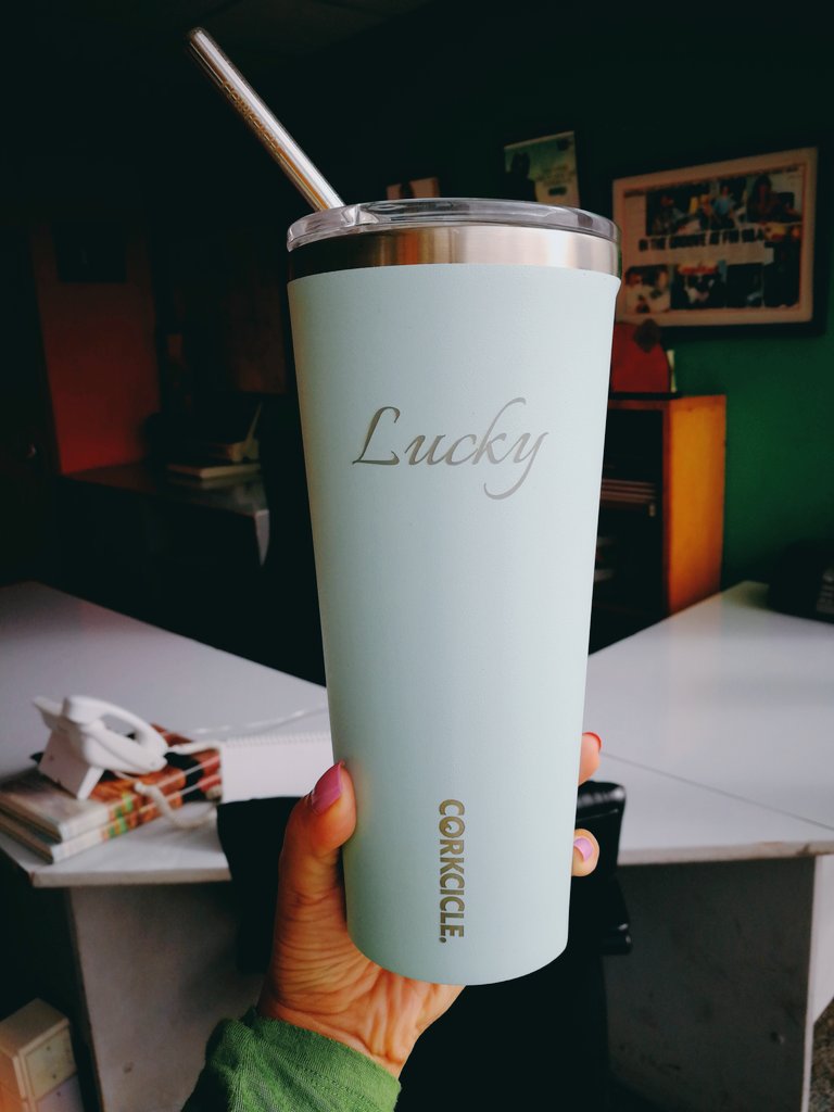 SusanLUCKYWong's tweet photo. Happy Wednesday! I'm feeling Lucky today thanks to @CoutureEarthKE for this personalized @Corkcicle Waterman tumbler in Sea Foam!!! Absolutely 💓 the stainless steel straw! #foodies https://t.co/4q5SFXNDly