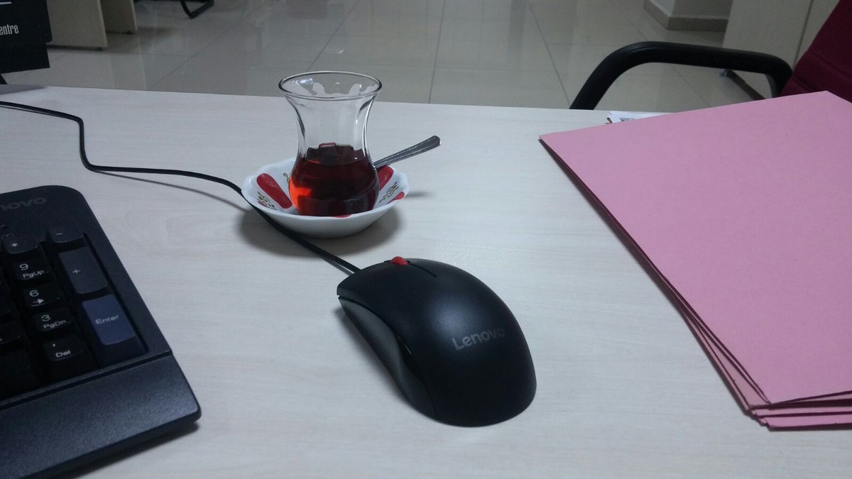 Cay da bitmedi ama daha cikmak gerek bu gun 8 yerde haciz yapacagim. Zaten ne zaman bitirebildik ki çaylarımızı #sgkicragunlugu