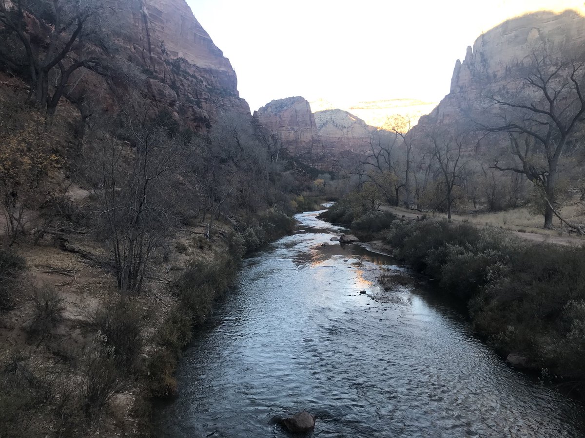 HTN83's tweet photo. Zion National Park....beautiful. https://t.co/NK0zvb5bMA