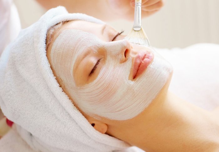 meribindiya's tweet photo. Tips of Facial |Cleansing the face,Bleaching cream mixture,Bleach Cream Application,Waiting time, Removing the bleach.
Contact us – 8130520472, Mail us – info@meribindiya.com
#MeriBindiya #MakeUpArtist #Manicure #Facial #HairCare #Pedicure #BodyPolishing #waxing #WednesdayWisdom https://t.co/61LSxPVCol
